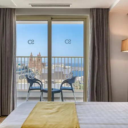 Solana & Hotel 4*