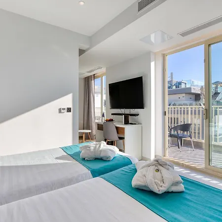 Solana & Hotel 4*