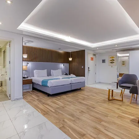 Solana & Отель 4*