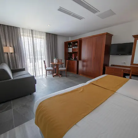 索拉娜温泉酒店 酒店 4*