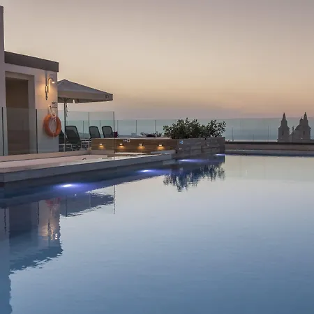 Solana & Отель Меллиеха